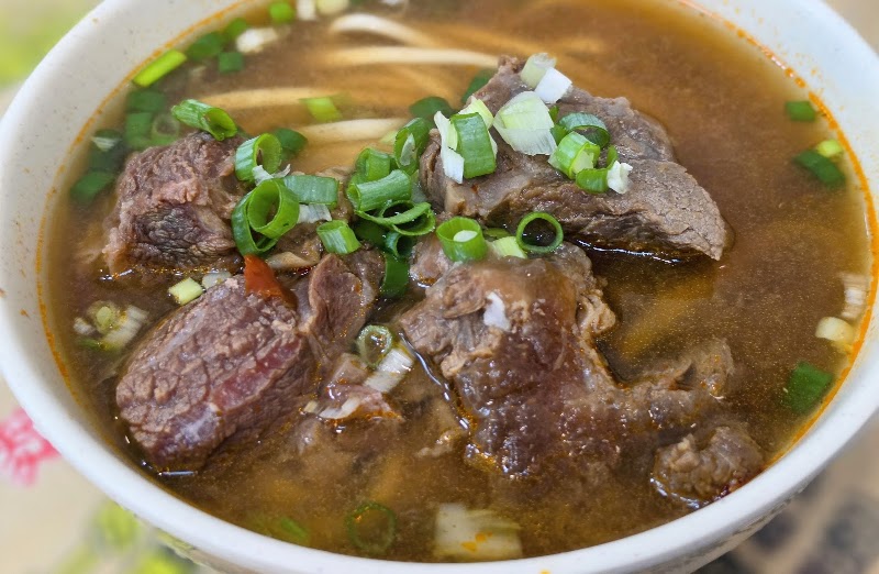 正宗新明老牌牛肉麵