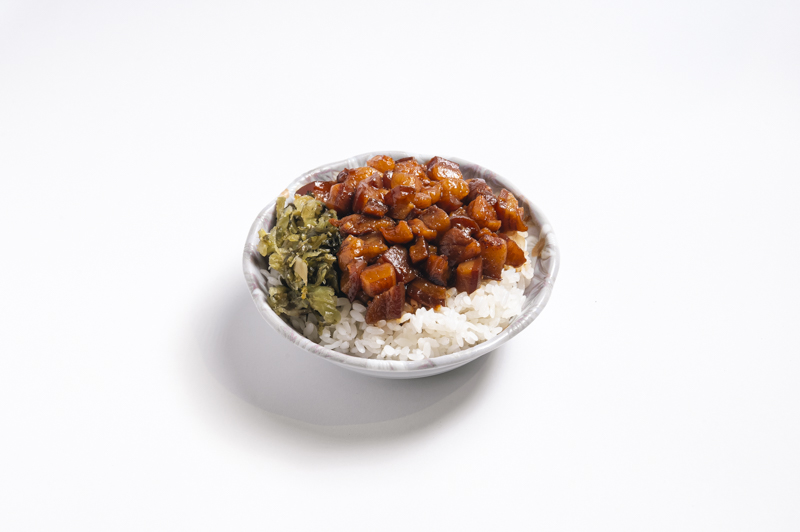 黑皮驊魯肉飯